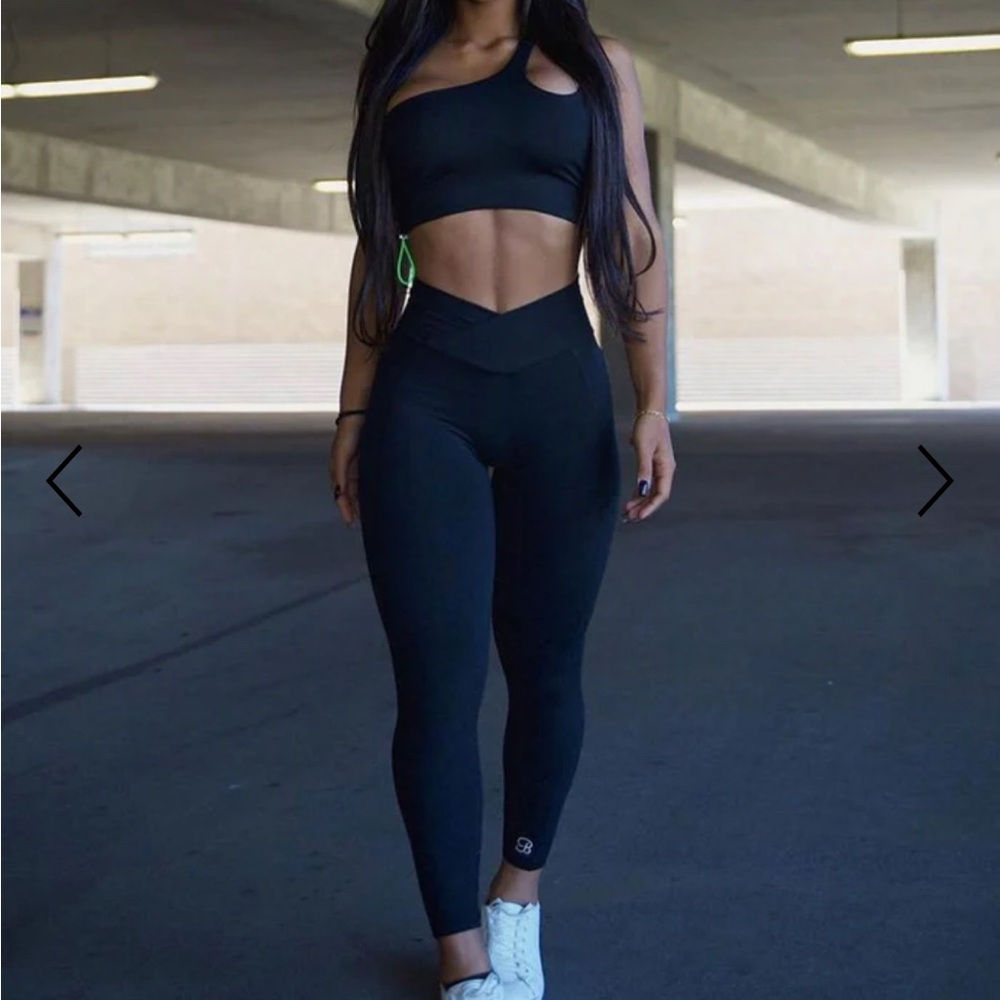 Bombshell Sportswear Black Brazilian 7/8 V-Waist Capri Legging